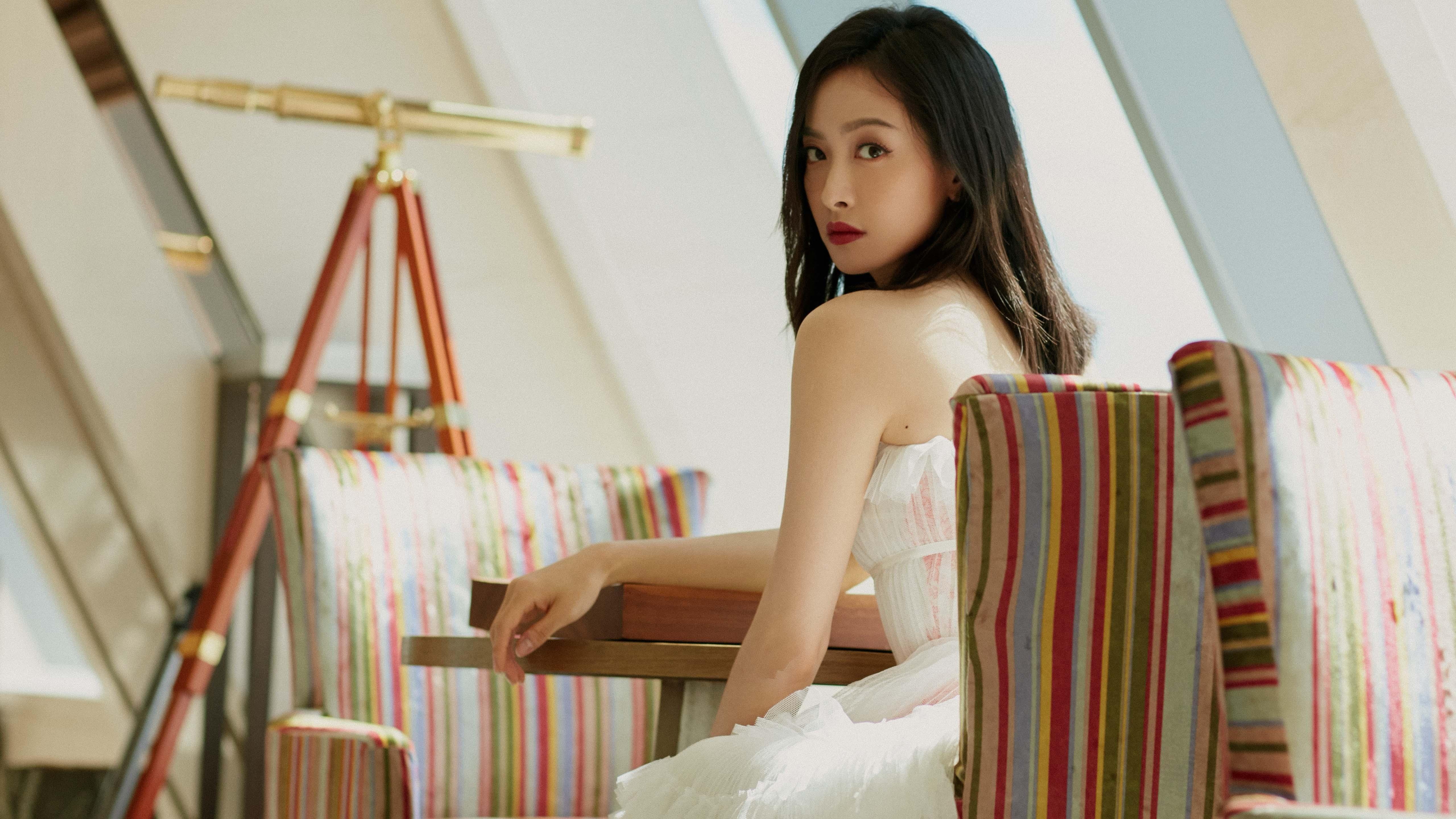 “极地奇景”——从雪山到海底的全球赛场亮点,极地海底世界冰雪乐园