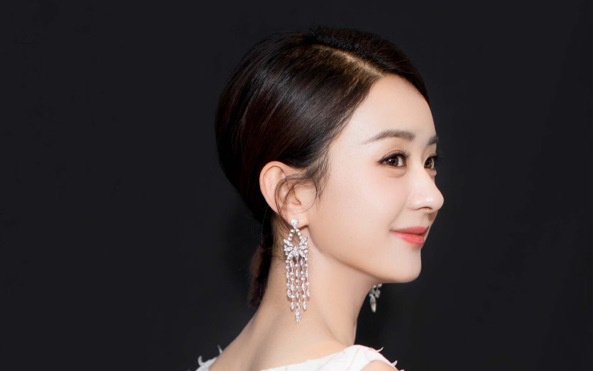 普劳德再次刷新个人蝶泳纪录，普劳德游泳