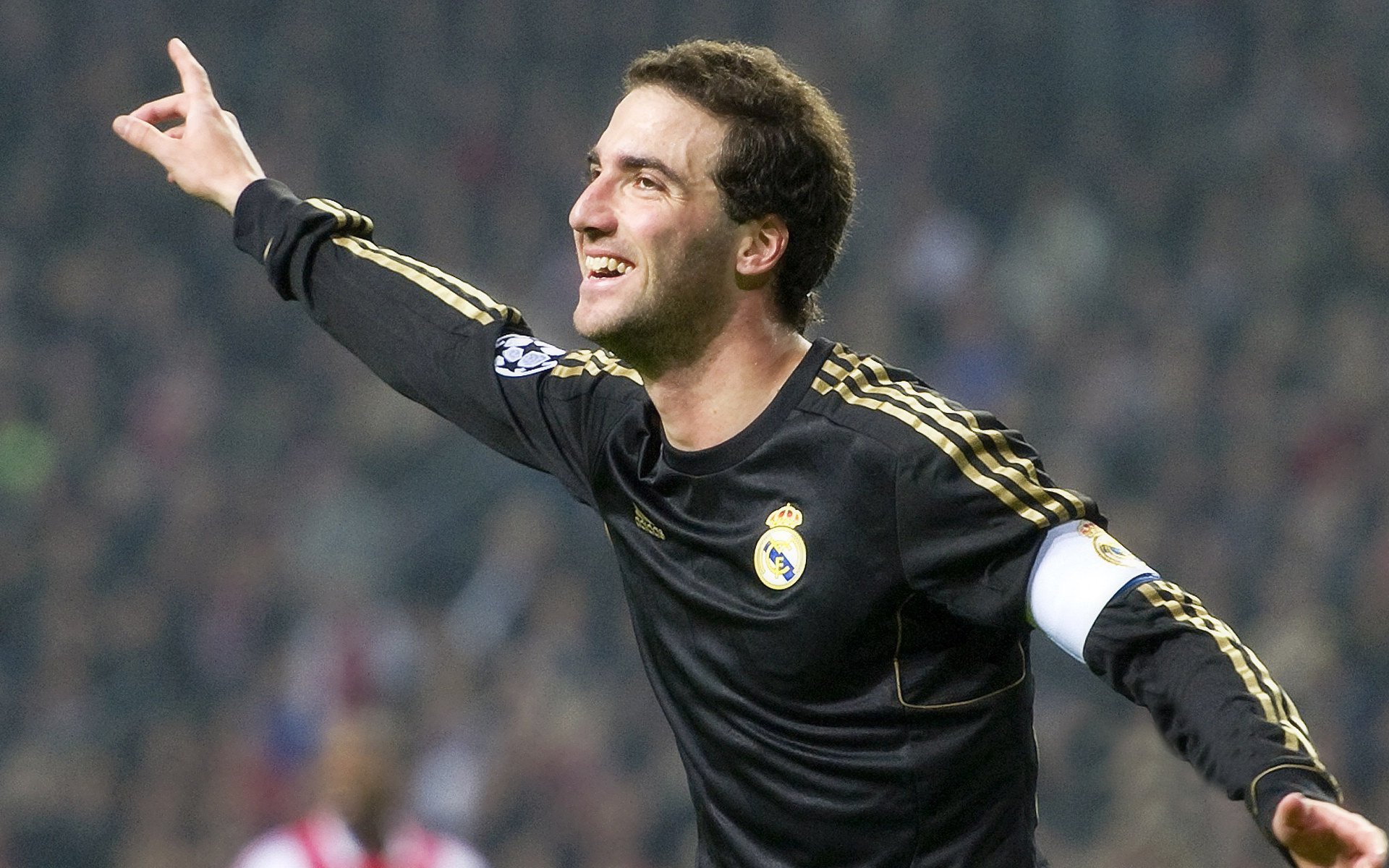 影响深远的比赛瞬间：运动员所创造的历史纪录，记录运动员的成绩